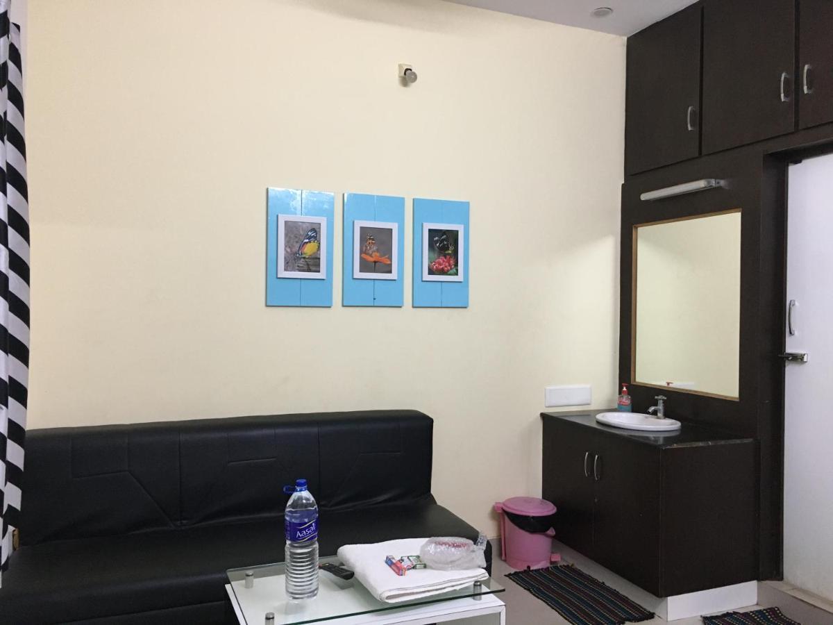 Srirangam Suit Rooms Tiruchirappalli Exterior photo